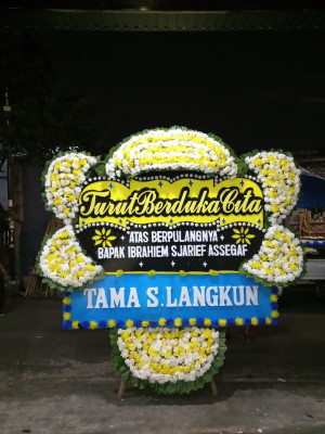 Papan Bunga Duka di Kakaskasen Dua